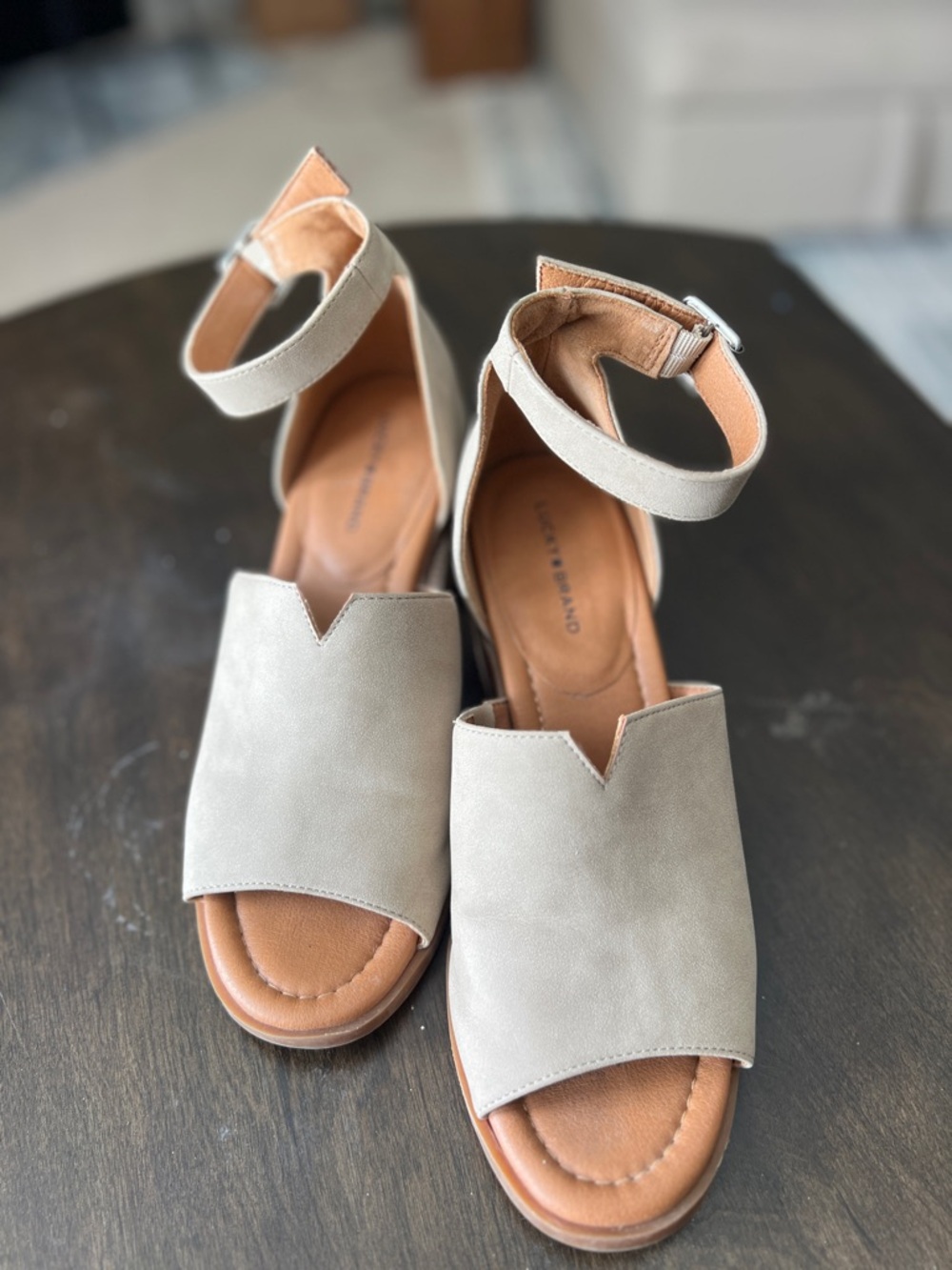 Lucky Brand Block Heel 8.5 Women's Ankle-Strap Sandals in Light Taupe